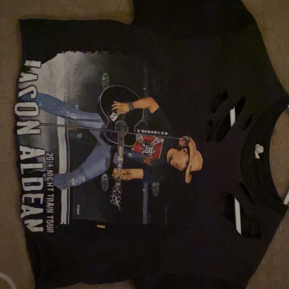 Cropped merch shirt